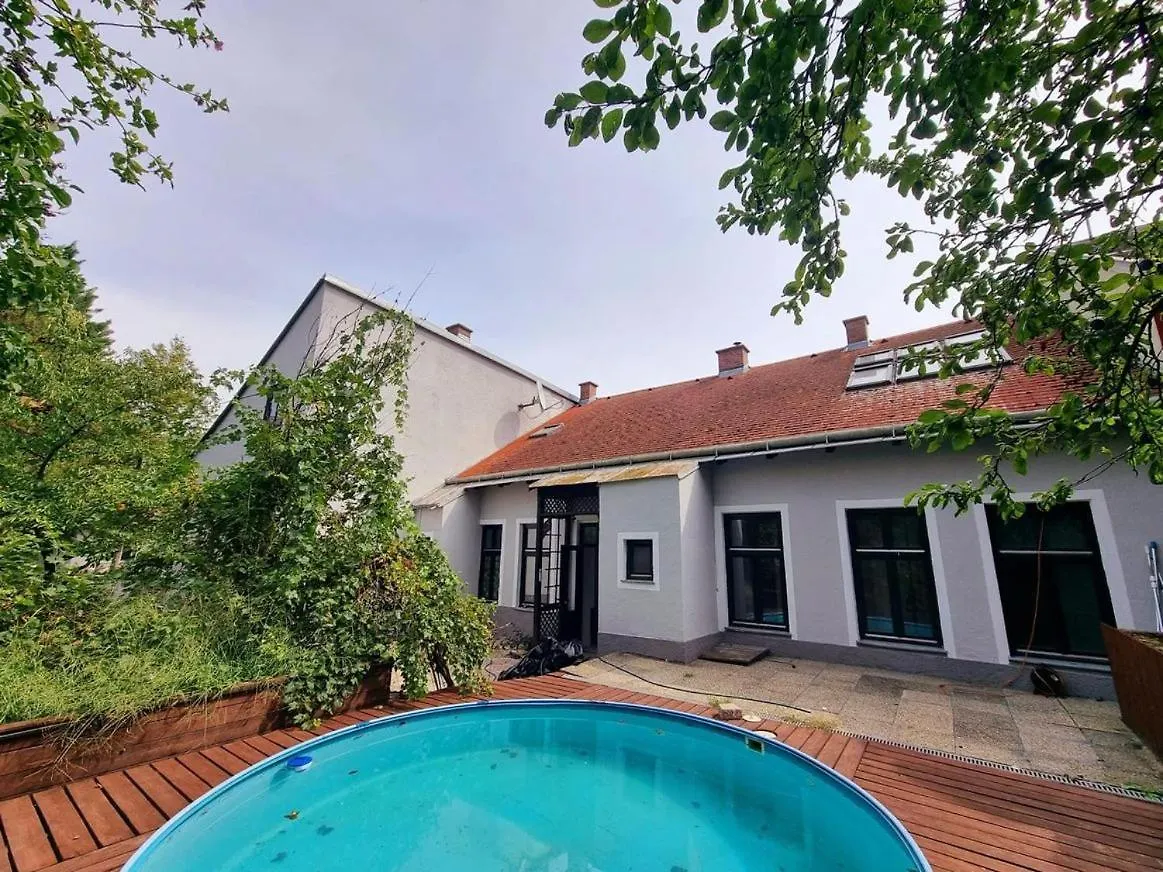 A&M Hostel Apartments Vienna location